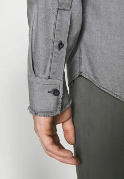 DRYKORN Meilleur Prix Garanti TAROK - Chemise vêtements col officier homme -DRYKORN Soldes 2022 e5c4929359234970a7e5368d3ca2487a