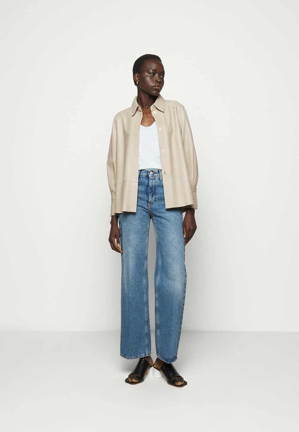 DRYKORN AVIVI - T-shirt basique Prix Aimable vêtements encolure large ronde femme 4 DRYKORN AVIVI - T-shirt basique Prix Aimable vêtements encolure large ronde femme – Image 2