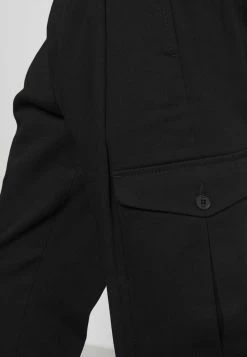 DRYKORN Prix Sympa LEVEN - Pantalon cargo vêtements haute homme -DRYKORN Soldes 2022 f246c6bcd86e4b45bafb587494541ceb