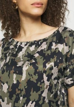 Pas Cher DRYKORN SOMIA - T-shirt imprimé vêtements col bateau femme -DRYKORN Soldes 2022 f28a80a261694d6ca15712d44c6ecd7e