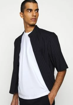 DRYKORN Bonne Qualité SAMUEL - T-shirt basique vêtements col rond homme -DRYKORN Soldes 2022 f7ccc87f720144b0897dc6605bd57560