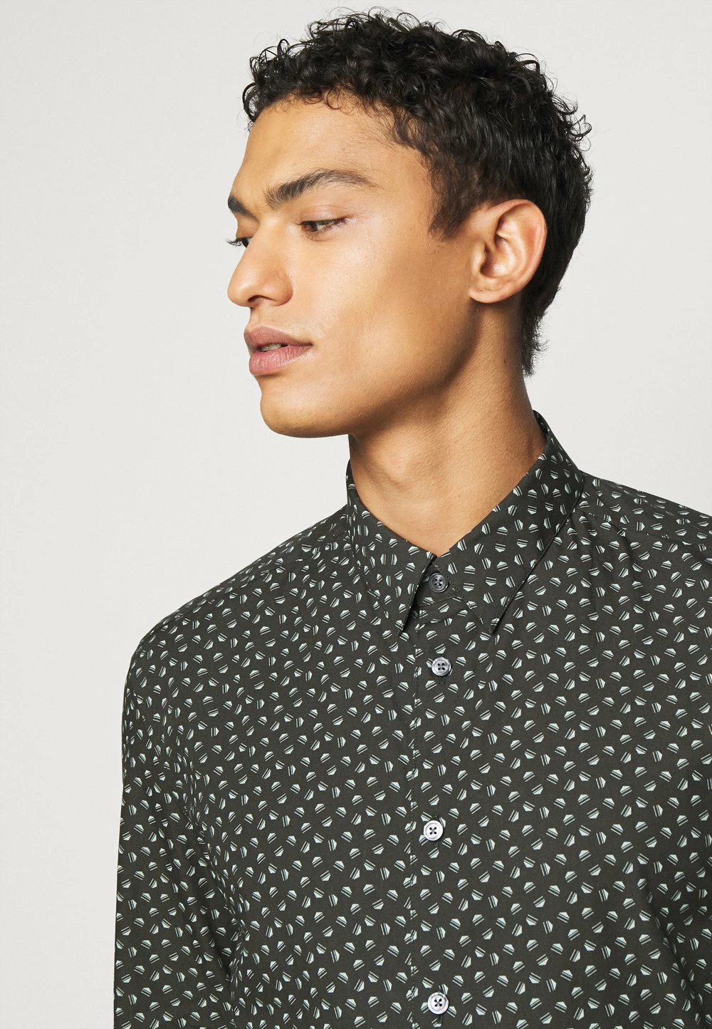 DRYKORN RUBEN - Chemise Prix Sympa vêtements col kent homme 7 DRYKORN RUBEN - Chemise Prix Sympa vêtements col kent homme – Image 5