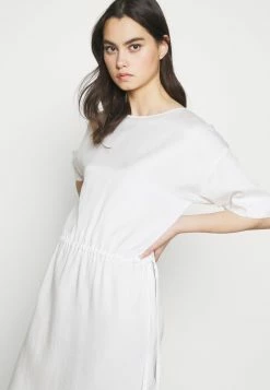 DRYKORN Pas Cher TAMASHA - Robe de jour vêtements col rond femme -DRYKORN Soldes 2022 ff5aa89a64db4a1cb4fcf48c67426d69